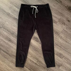 Twenty Montreal mens joggers